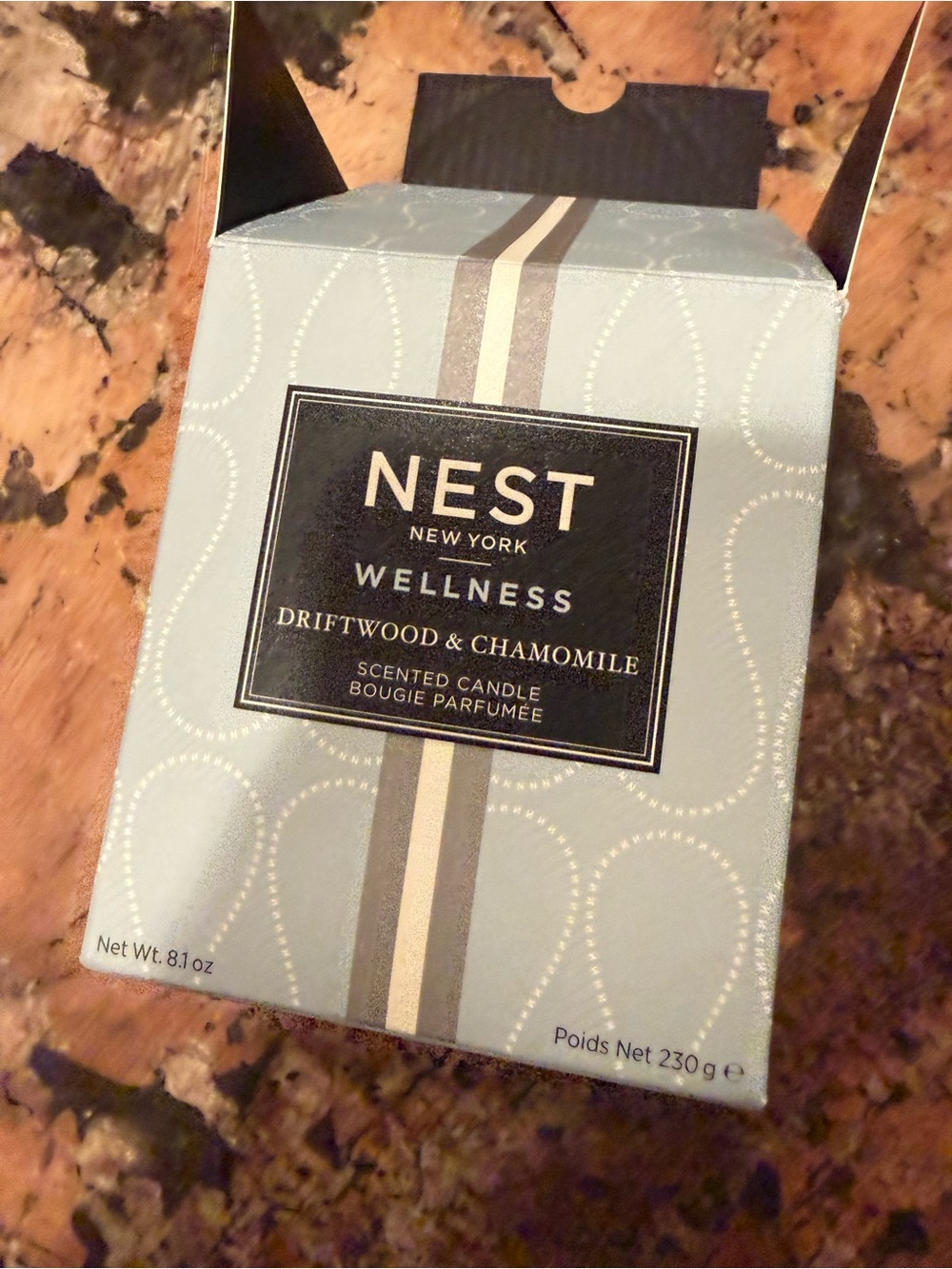NEST Wellness Driftwood & Chamomile Scented Candle - Light Blue